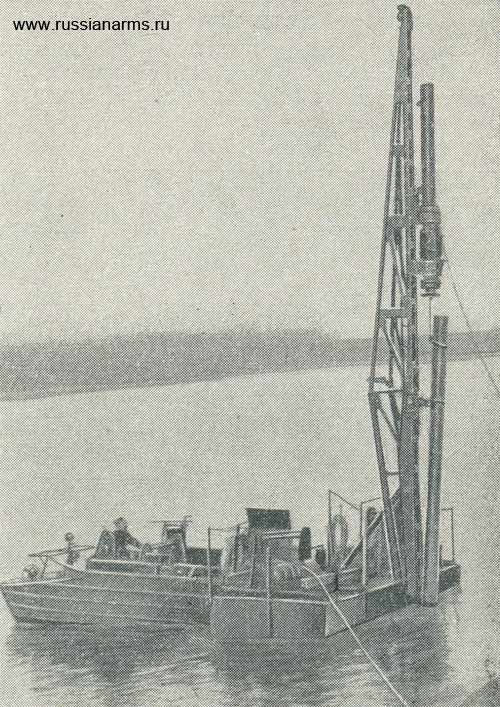 PSK-500 in Arbeitsstellung auf dem Wasser